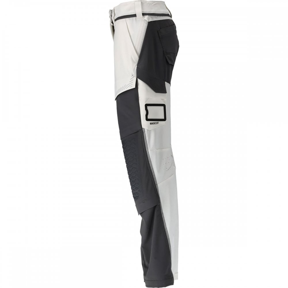 22078 Womens Trousers with kneepad pockets