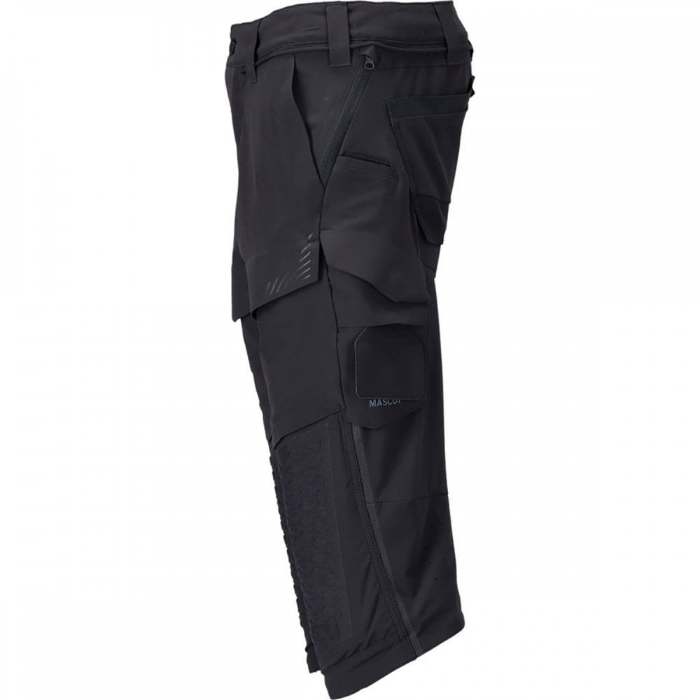 22249 Customized ¾ Length Trousers with kneepad pockets