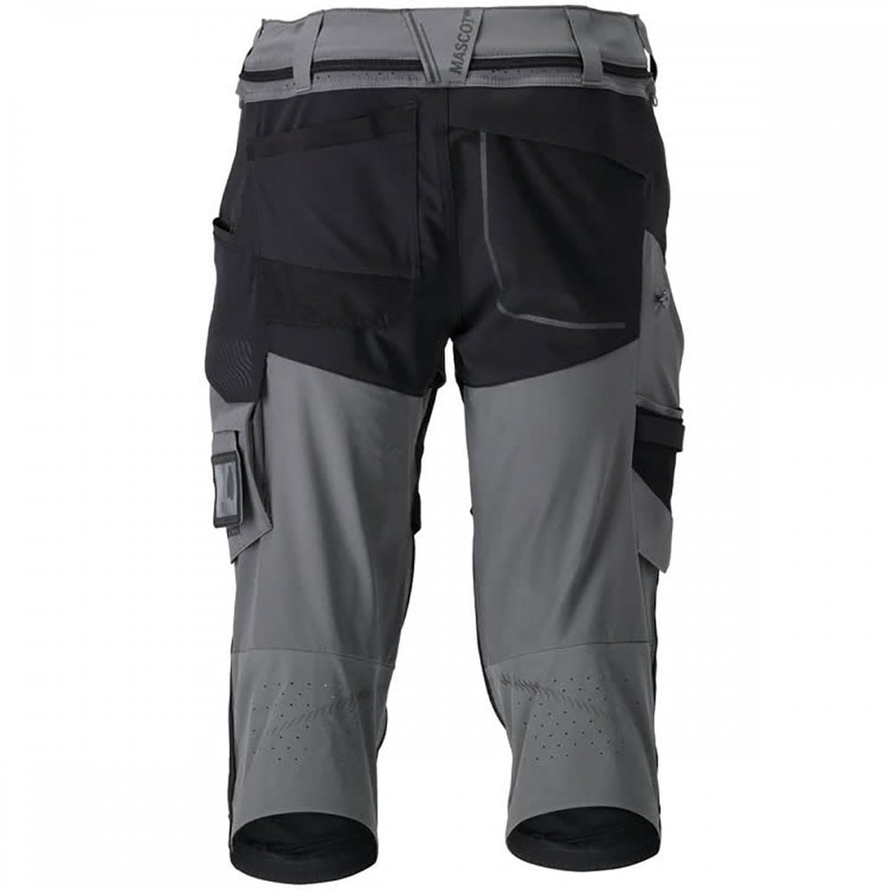 22249 Customized ¾ Length Trousers with kneepad pockets