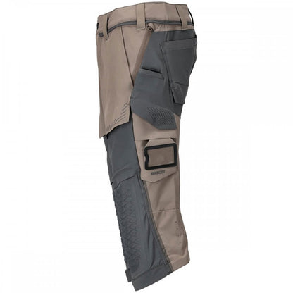 22249 Customized ¾ Length Trousers with kneepad pockets