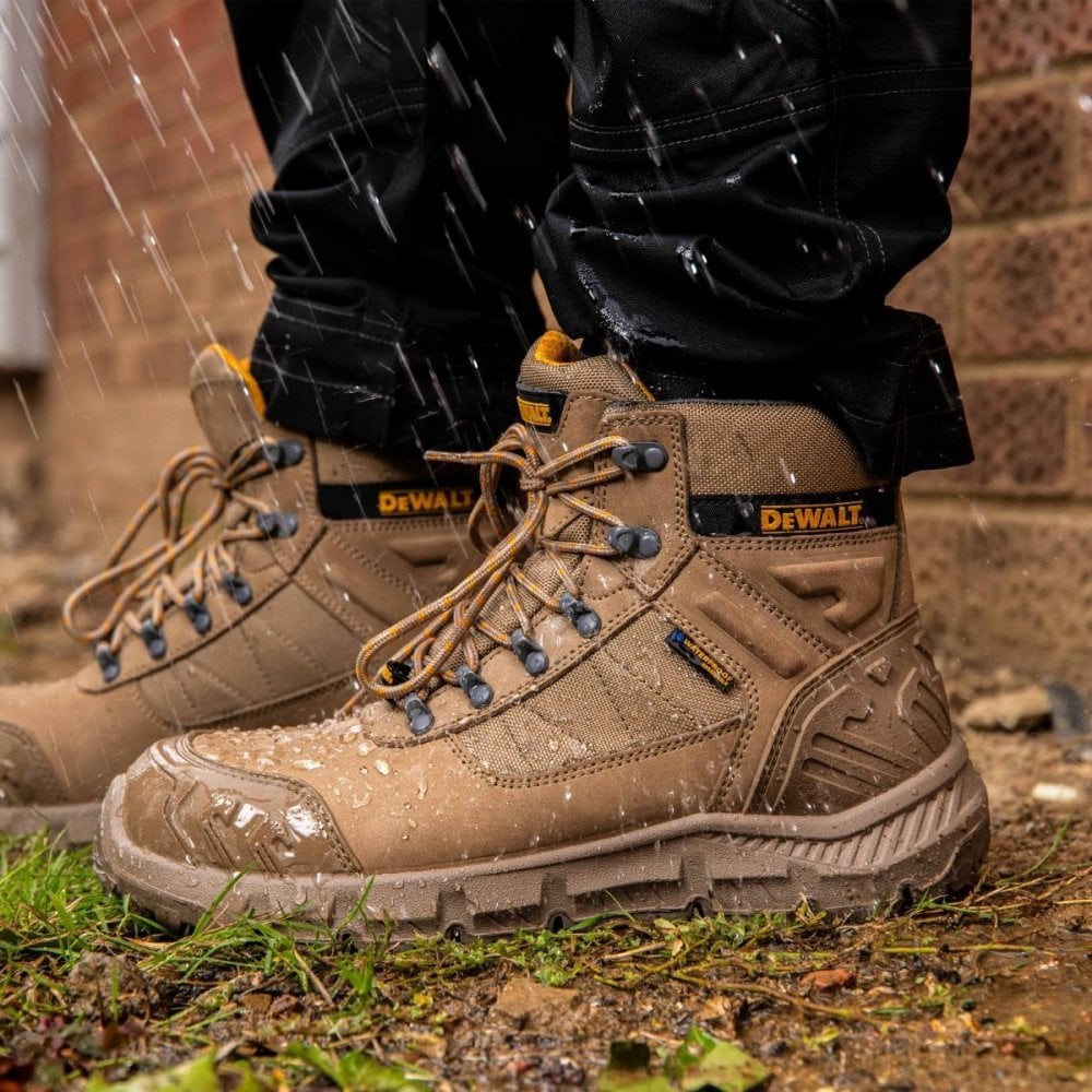 Milburn Waterproof Boot with Overnose